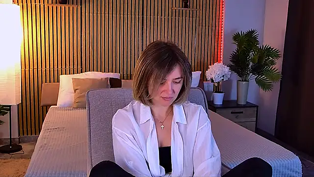 EmeraldGlow online show from 05.02.26