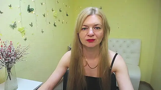Snapshot of MelissaTyler chatting on 05.13.26 MelissaTyler online show from 05.13.26