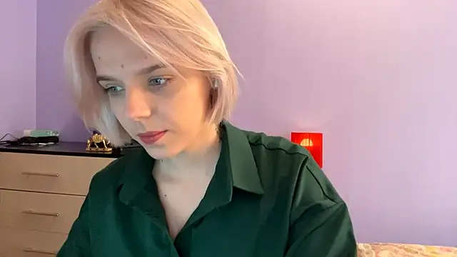 Snapshot of Scarlet_cat chatting on 01.07.26 Scarlet cat online show from 01.07.26