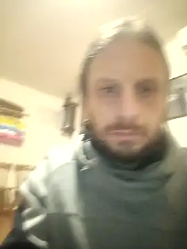 Snapshot of dildobetto89 chatting on 01.18.26 dildobetto89 online show from 01.18.26