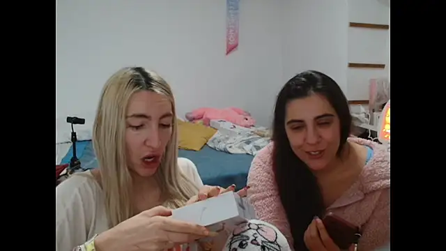 Snapshot of BarbieBlondieGirl chatting on 01.09.26 BarbieBlondieGirl online show from 01.09.26