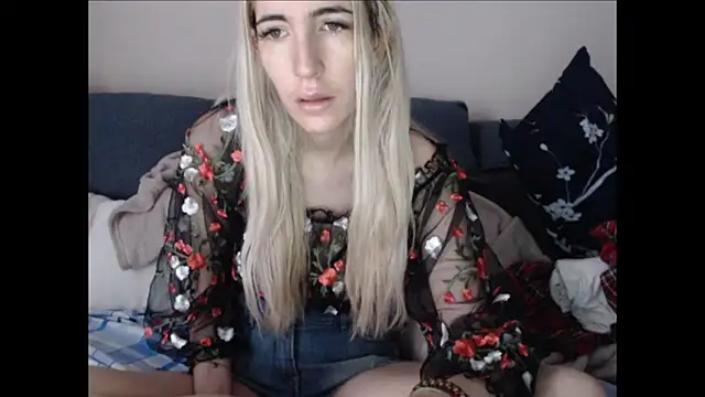 BarbieBlondieGirl online show from 06.11.26