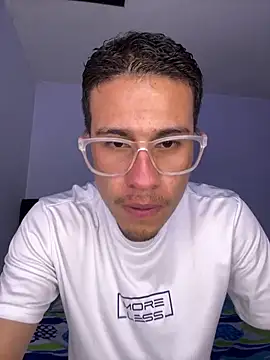 Latin Paisa Boy online show from 02.22.26