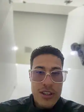 Latin Paisa Boy online show from 04.18.26