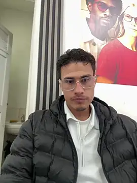 Latin Paisa Boy online show from 05.04.26