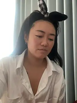 Molly-xiao online show from 05.02.26