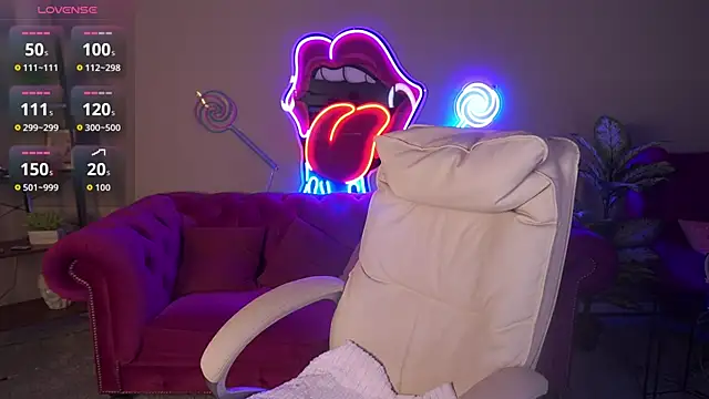 GinnyQueen online show from 03.20.26