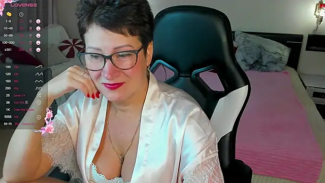 Snapshot of JennyMons chatting on 07.11.26 JennyMons online show from 07.11.26
