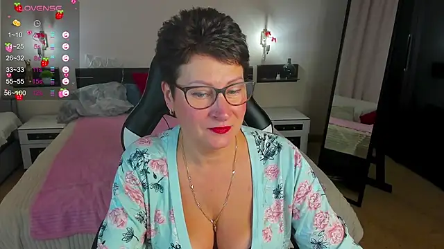 Snapshot of JennyMons chatting on 07.12.26 JennyMons online show from 07.12.26