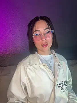 Snapshot of luna_gv chatting on 01.17.26 luna gv online show from 01.17.26