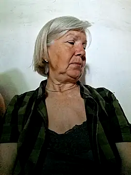 Snapshot of KlaudiaDarling chatting on 05.29.26 KlaudiaDarling online show from 05.29.26