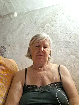 Snapshot of KlaudiaDarling chatting on 06.07.26 KlaudiaDarling online show from 06.07.26