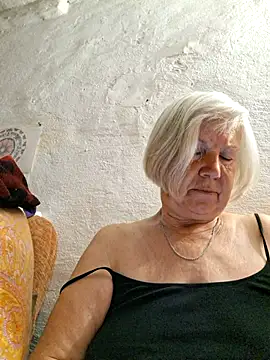 Snapshot of KlaudiaDarling chatting on 06.23.26 KlaudiaDarling online show from 06.23.26