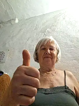 Snapshot of KlaudiaDarling chatting on 07.08.26 KlaudiaDarling online show from 07.08.26