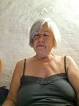 Snapshot of KlaudiaDarling chatting on 07.22.26 KlaudiaDarling online show from 07.22.26