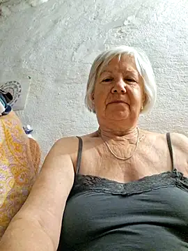 Snapshot of KlaudiaDarling chatting on 07.29.26 KlaudiaDarling online show from 07.29.26