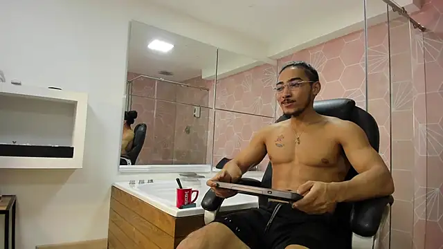 Maximo Zahir online show from 02.01.26