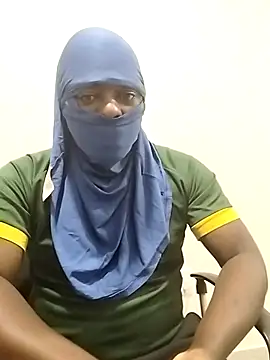 Snapshot of Bra-G chatting on 12.22.25 Bra-G online show from 12.22.25