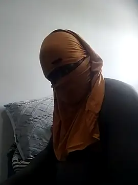 Snapshot of Bra-G chatting on 03.02.26 Bra-G online show from 03.02.26