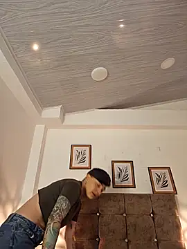 kat paradise online show from 04.24.26