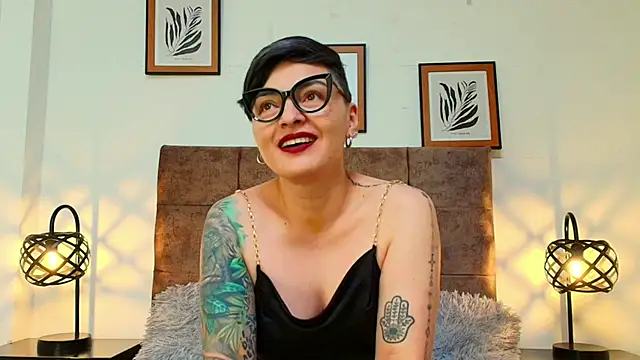 kat paradise online show from 04.26.26