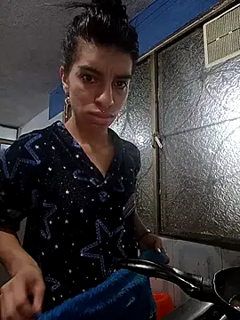 Snapshot of Alma_Kieran chatting on 01.15.26 Alma Kieran online show from 01.15.26