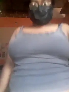 Snapshot of fingerbit07 chatting on 02.11.26 fingerbit07 online show from 02.11.26