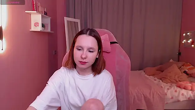 Haya Harareet online show from 01.11.26