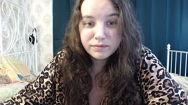 AmazingAllice online show from 04.17.26