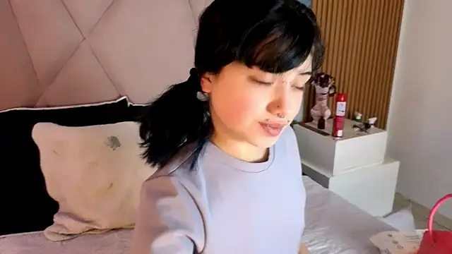 Snapshot of Sienna_Desiree chatting on 06.15.26 Sienna Desiree online show from 06.15.26
