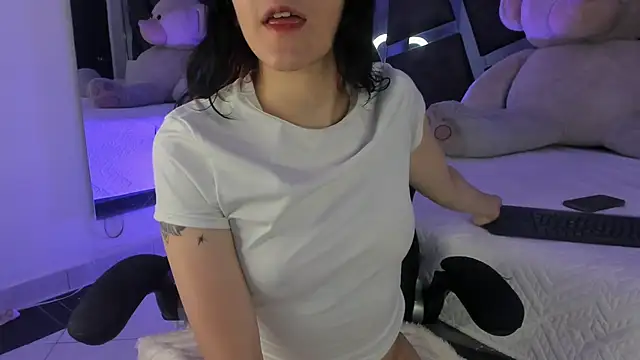 ElaRabbit online show from 04.26.26