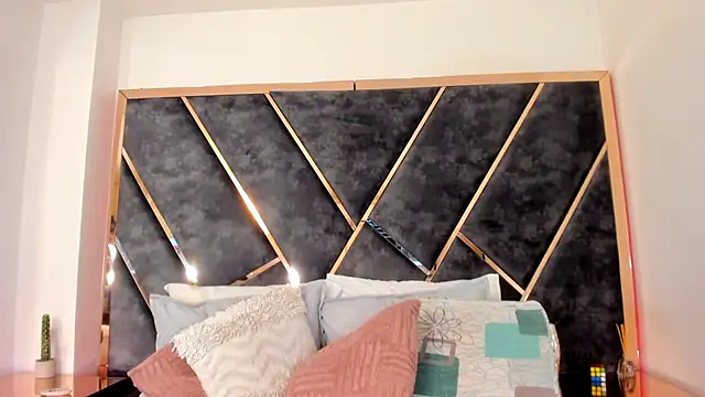 Chloe Connor online show from 02.20.26