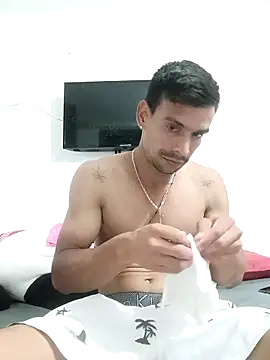 Snapshot of fernando_sara chatting on 01.15.26 fernando sara online show from 01.15.26