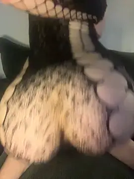 Snapshot of Annaluvv chatting on 02.16.26 Annaluvv online show from 02.16.26