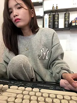 Snapshot of Navy_Vina chatting on 02.04.26 Navy Vina online show from 02.04.26