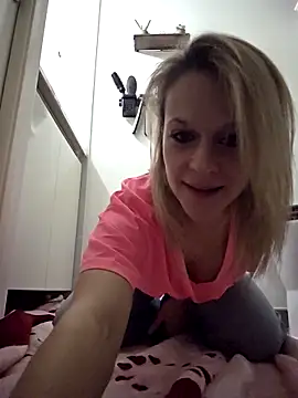 Snapshot of kiwi-orchidee-x chatting on 02.13.26 kiwi-orchidee-x online show from 02.13.26