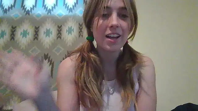 Snapshot of Ginxo chatting on 01.10.26 Ginxo online show from 01.10.26