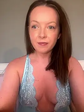 Snapshot of Nova-Vixen chatting on 01.10.26 Nova-Vixen online show from 01.10.26