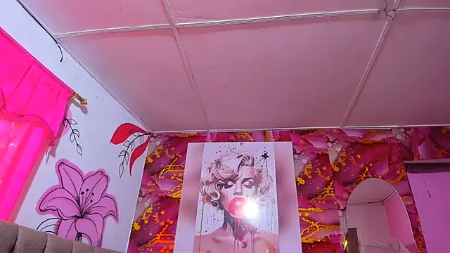 Nikoll couple online show from 03.19.26