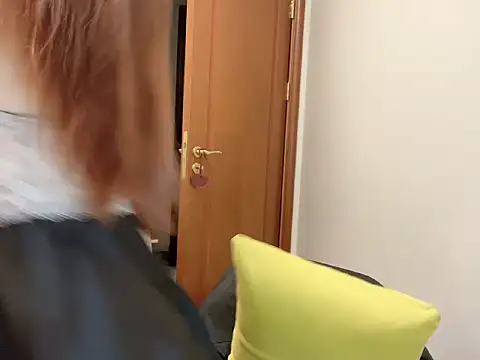 Snapshot of YiYi-oo chatting on 01.18.26 YiYi-oo online show from 01.18.26