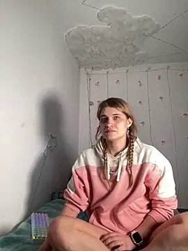 Snapshot of YoungSophie chatting on 02.20.26 YoungSophie online show from 02.20.26