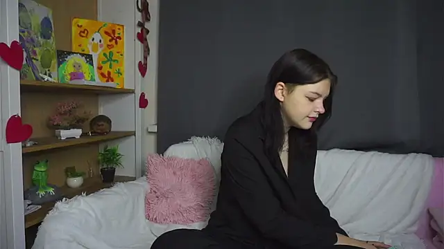 Snapshot of BevHanni chatting on 01.18.26 BevHanni online show from 01.18.26