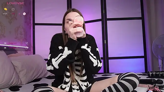 Snapshot of Alice_Goth chatting on 03.12.26 Alice Goth online show from 03.12.26