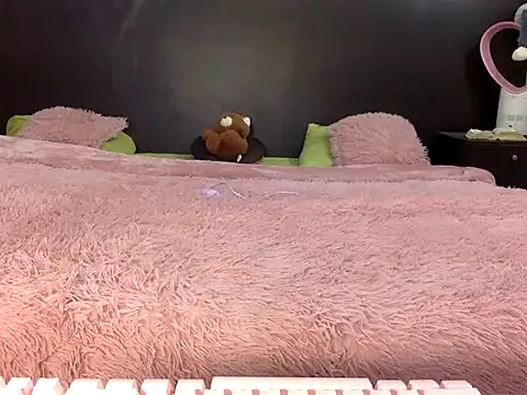 Snapshot of Flabia_Roses chatting on 01.16.26 Flabia Roses online show from 01.16.26