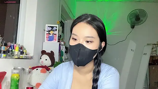 Tieu-May online show from 04.23.26
