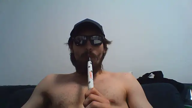 Snapshot of KaelNox chatting on 06.15.26 KaelNox online show from 06.15.26