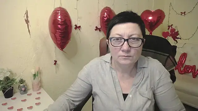 Snapshot of EmilyL0ve chatting on 02.02.26 EmilyL0ve online show from 02.02.26