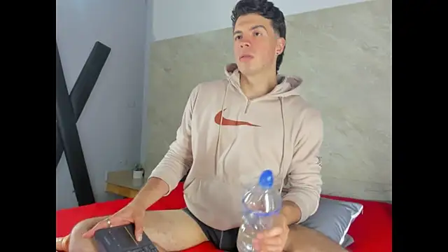 Snapshot of VelloTouch chatting on 01.12.26 VelloTouch online show from 01.12.26