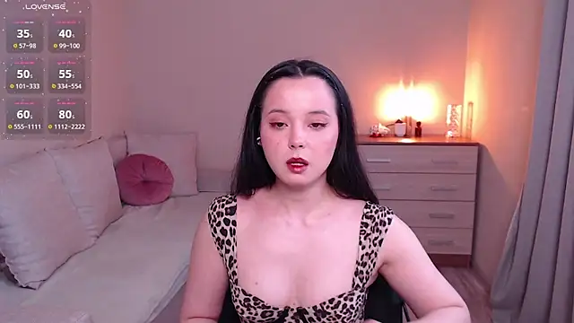 lia hetty online show from 04.15.26