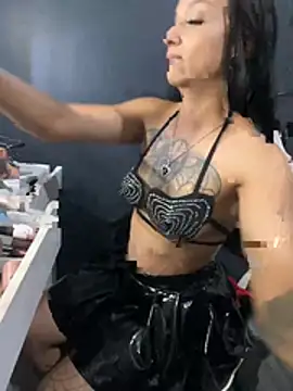 Snapshot of HyaraMoon chatting on 01.18.26 HyaraMoon online show from 01.18.26